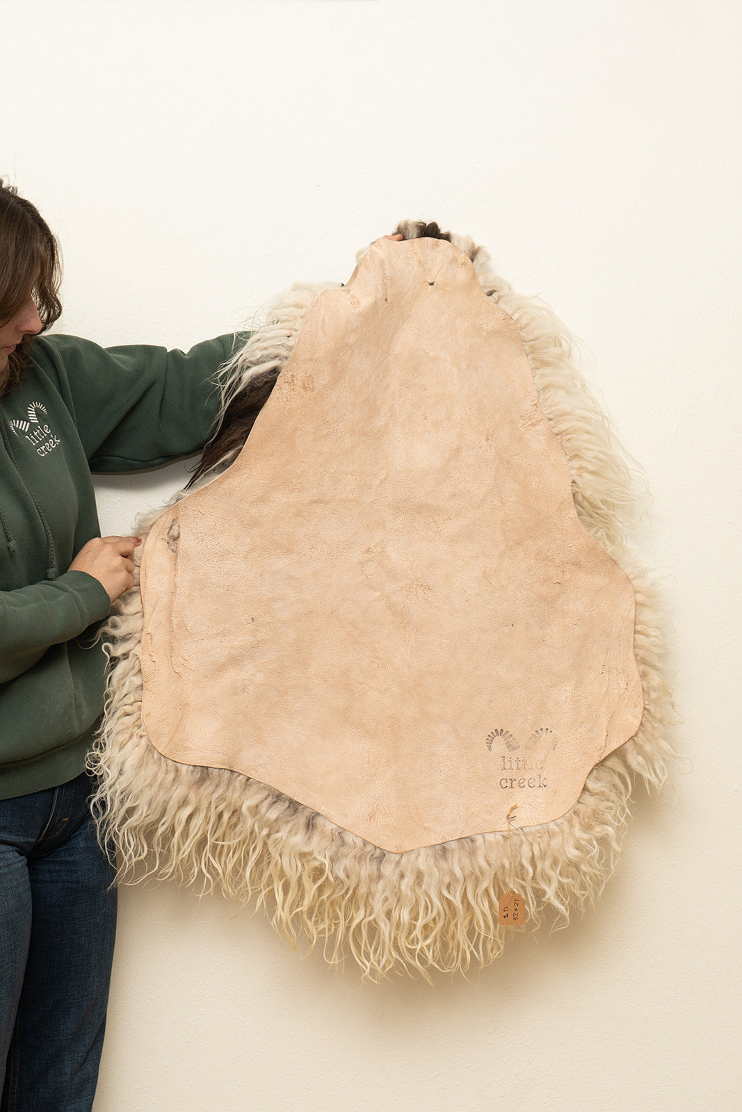 OSPREY - Icelandic Sheepskin "1D" - White & Black