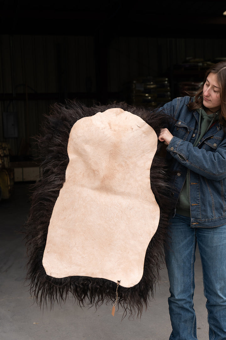 NYX - Icelandic Sheepskin "II" - Black