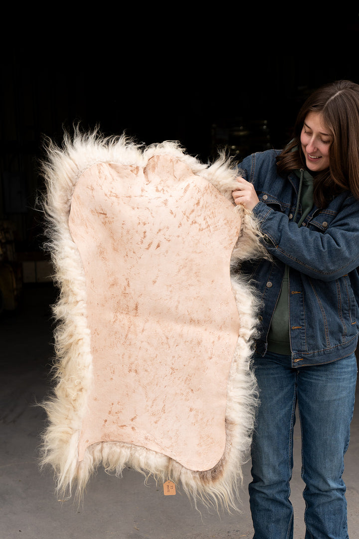 LUSTER - Icelandic Sheepskin "JJ" - Gold and White